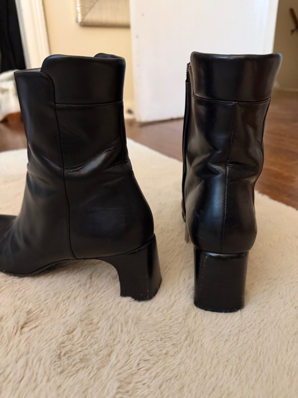 Gucci Black Leather Square-Toe Ankle Boots with Side Zip - Picture 5 of 5